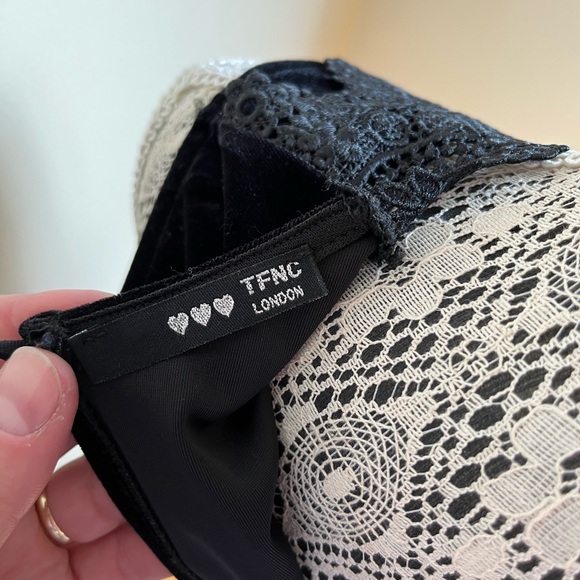 TFNC velvet dress - Picture 4 of 4